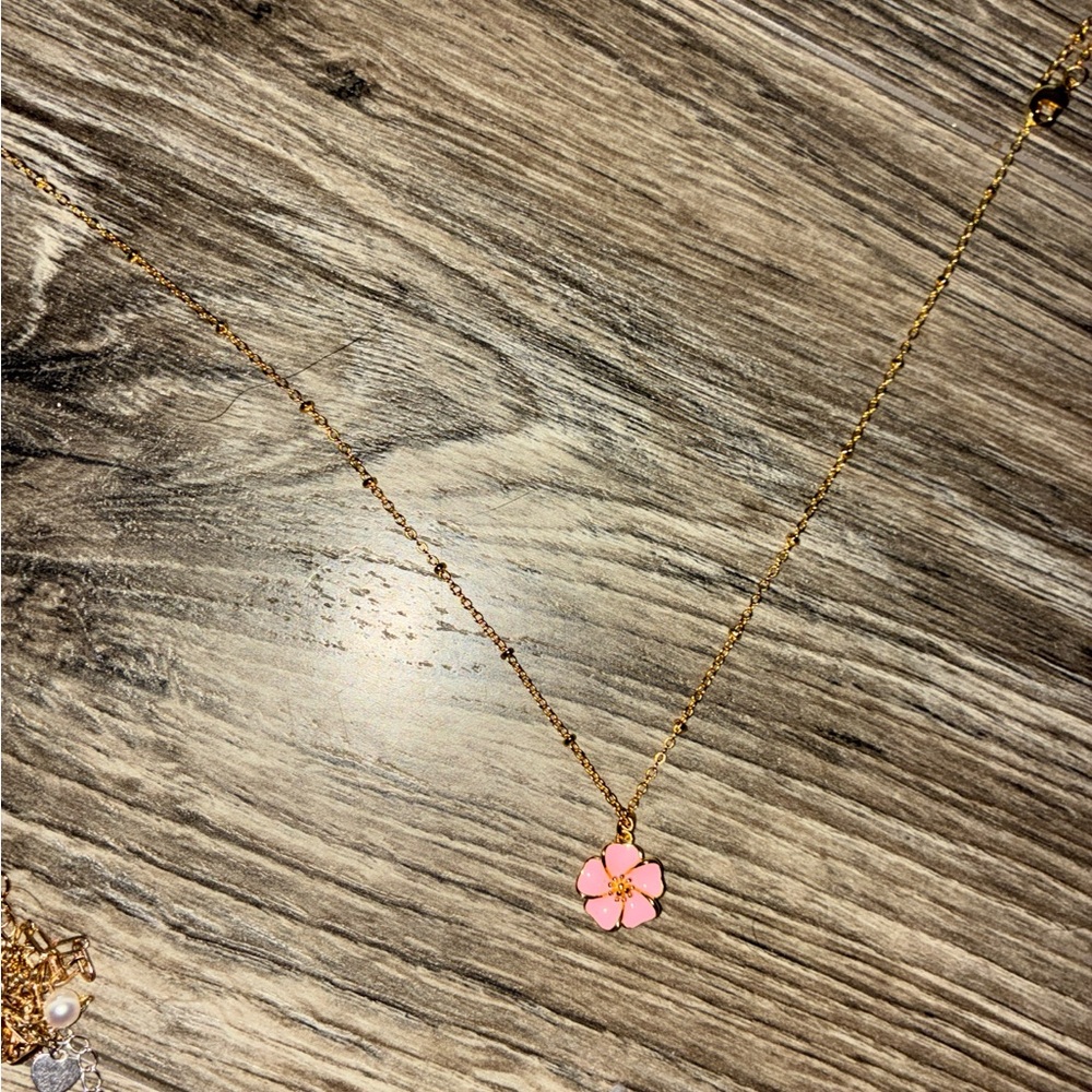Gold and Pink Flower Pendant Necklace
